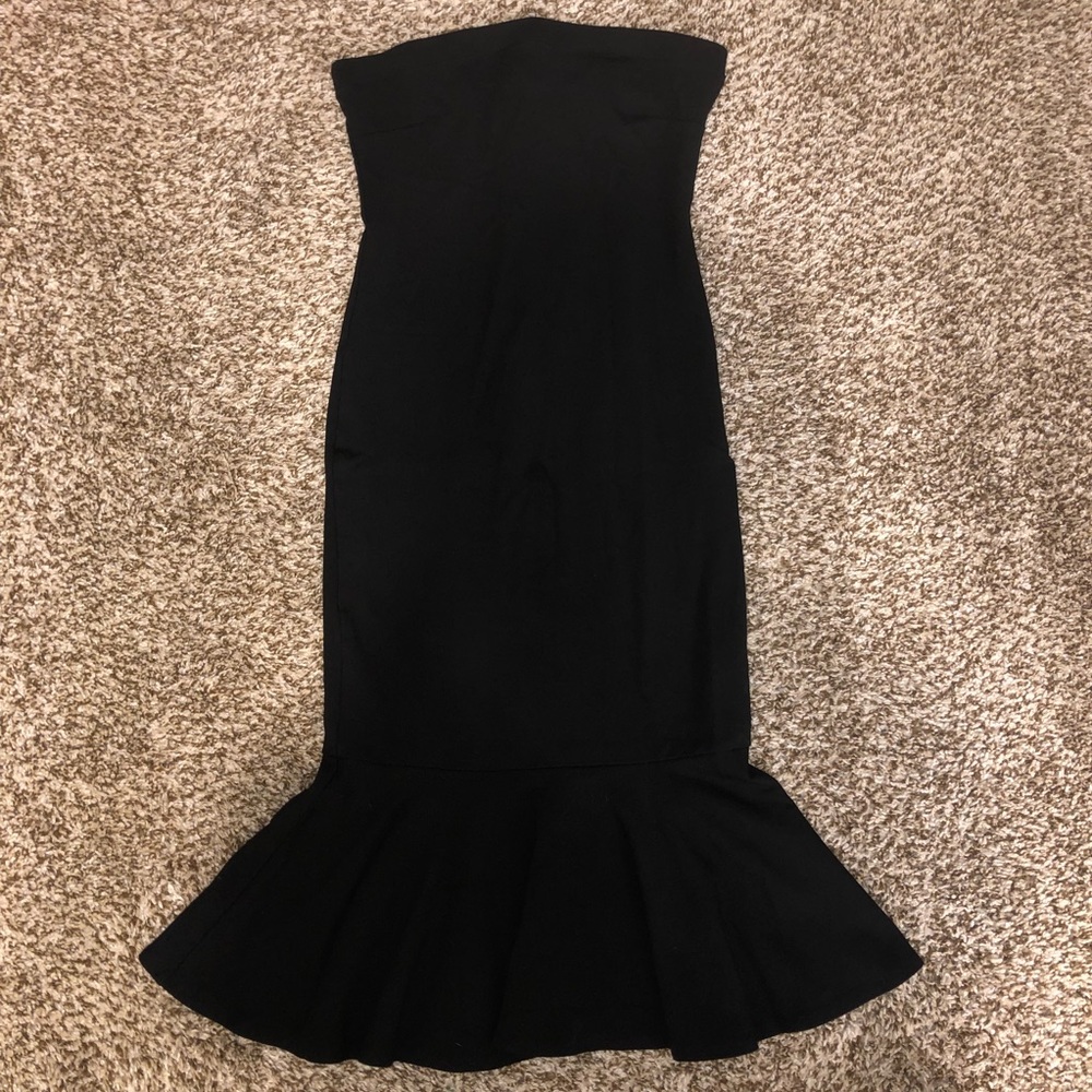 Forever 21 Black Strapless Fitted Dress